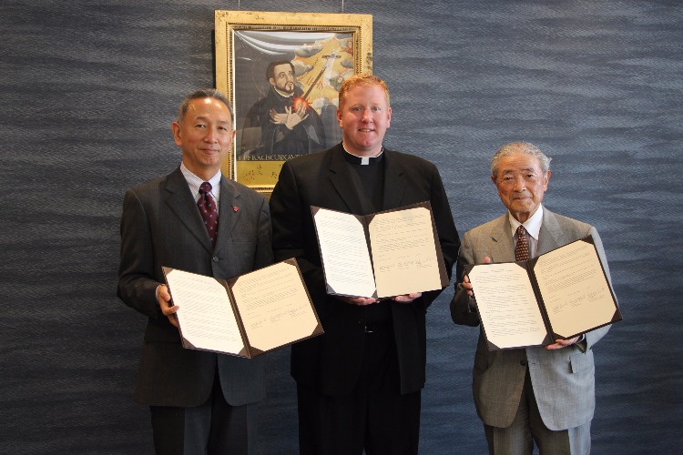 Signing Ceremony of Xavier High School and Sophia University Renewal of Partnership Agreement