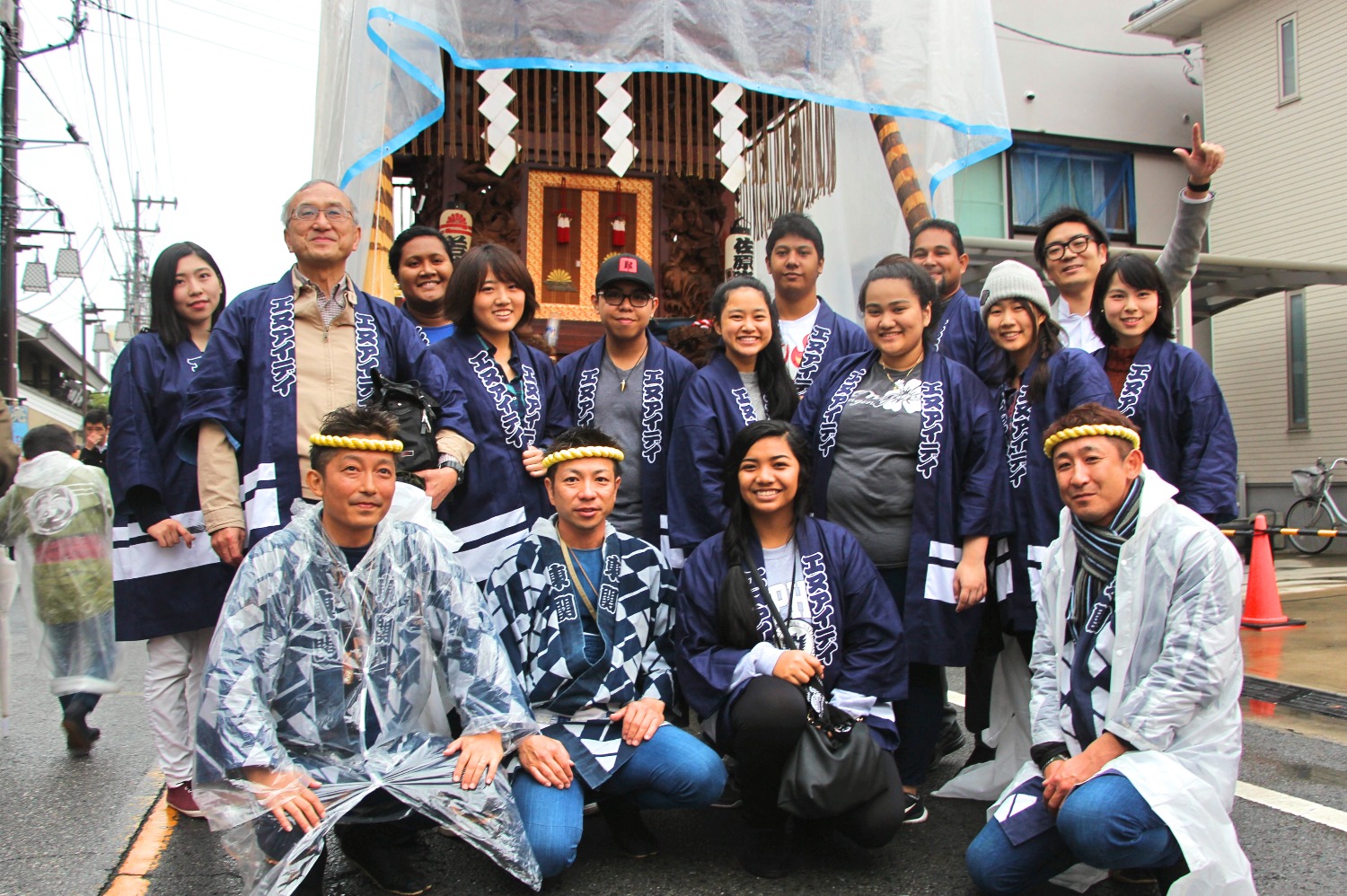 Xavier Exchange Students Participate in Sawara Festival