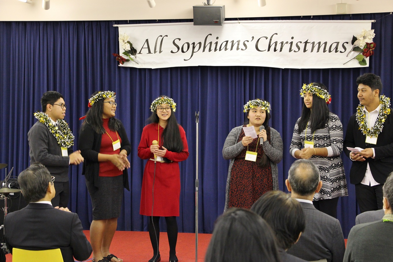 Xavier Exchange Students Participate in ‘All Sophian Christmas 2017’