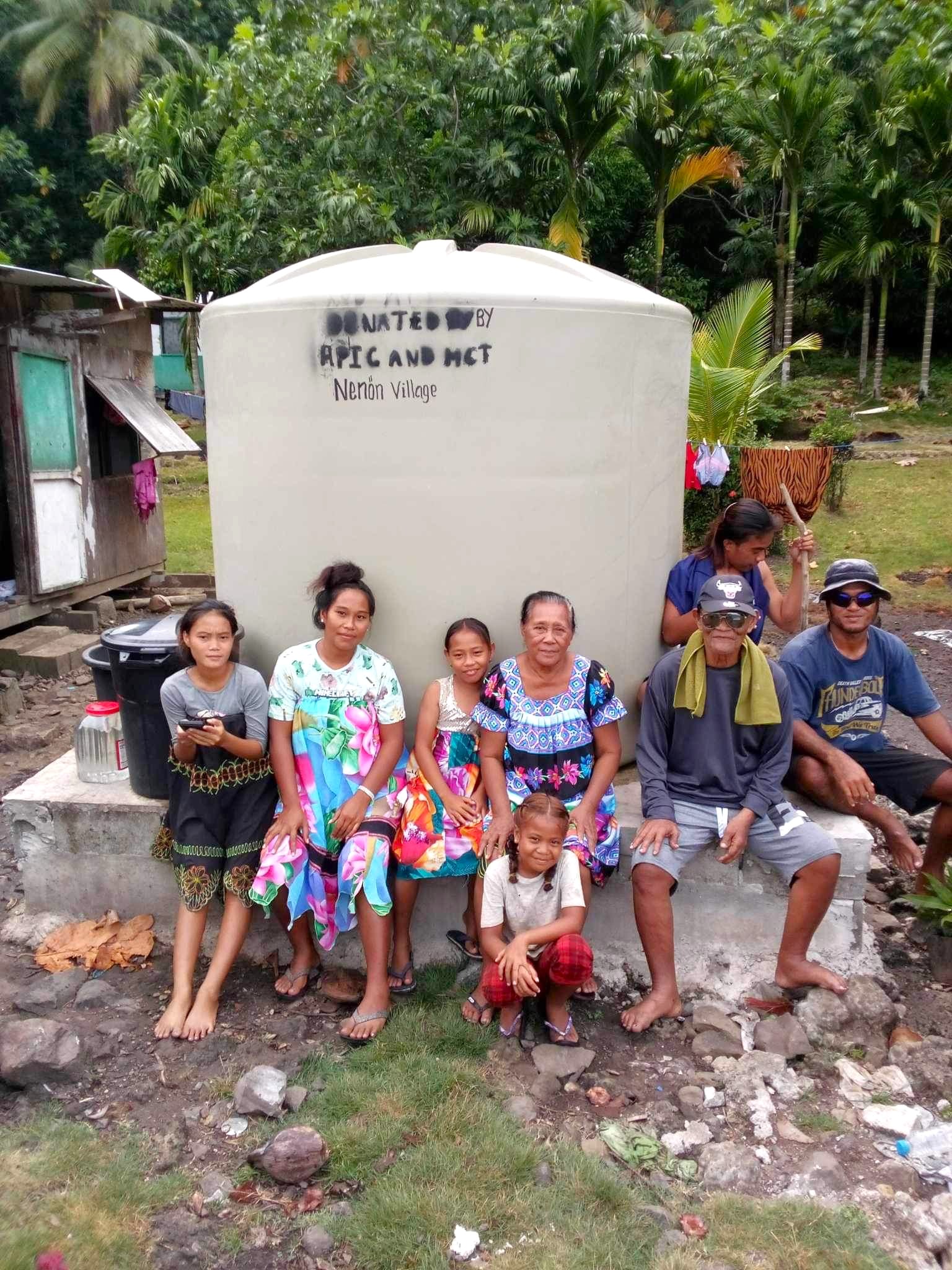 ミクロネシア連邦チューク州オネイ島への貯水タンク支援