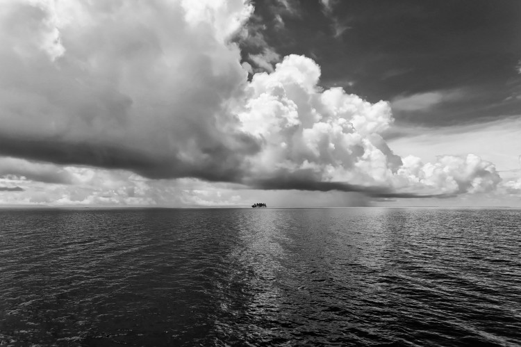 ミクロネシア写真展 『南洋の光』～“Tropical Light” -- Photographs by Floyd K. Takeuchi～