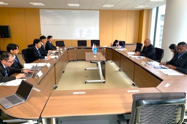 内閣府宇宙開発戦略推進事務局を訪問