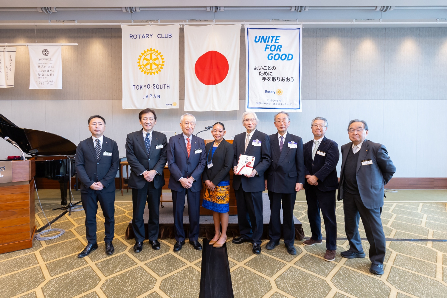 東京南ロータリークラブ例会にてザビエル留学生ユリさんによるスピーチ